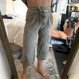American Eagle | Size 4 | Olive Cropped Wide Leg Pants